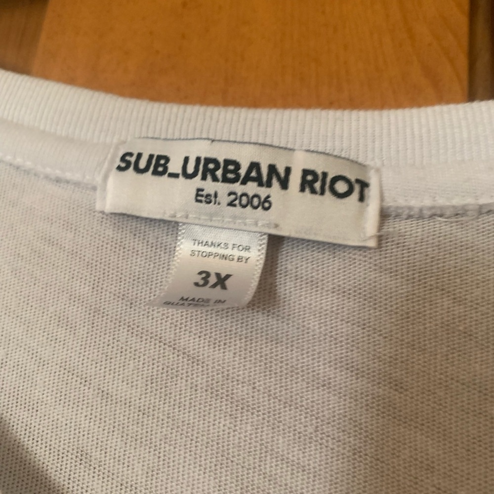 Winter Tee - Picture 3 of 3
